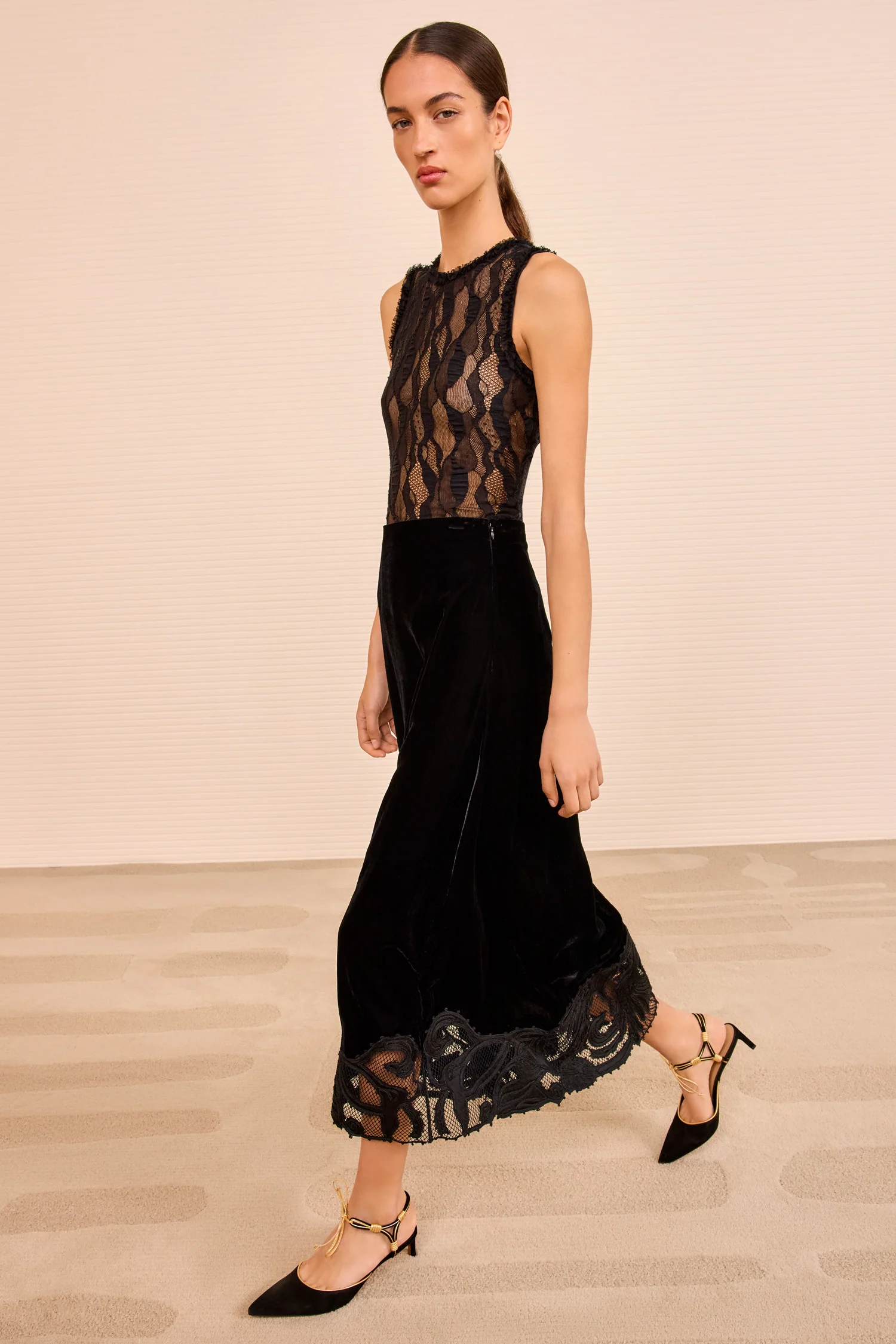 Alita Embroidered Midi Skirt - Noir - Image 3