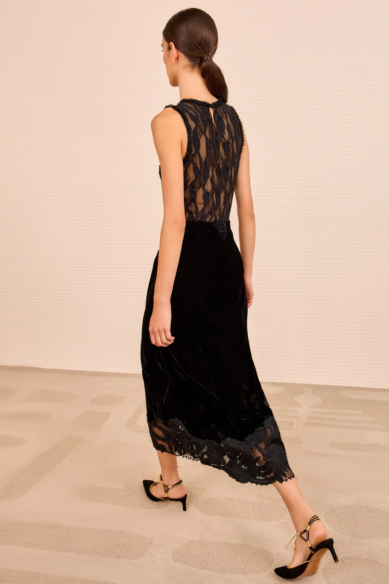 Alita Embroidered Midi Skirt - Noir - Image 5