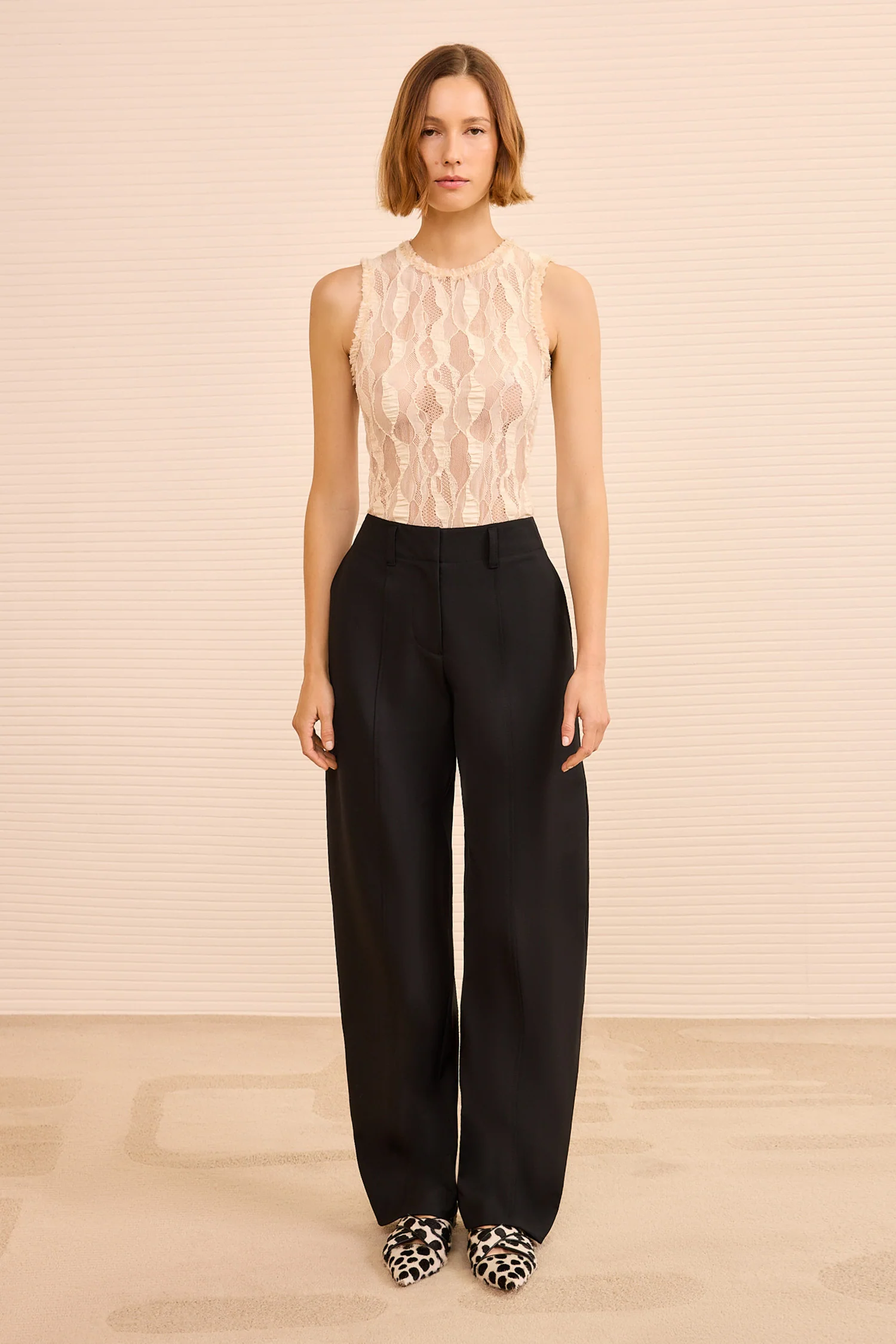 Ames Barrell Leg Trouser - Noir