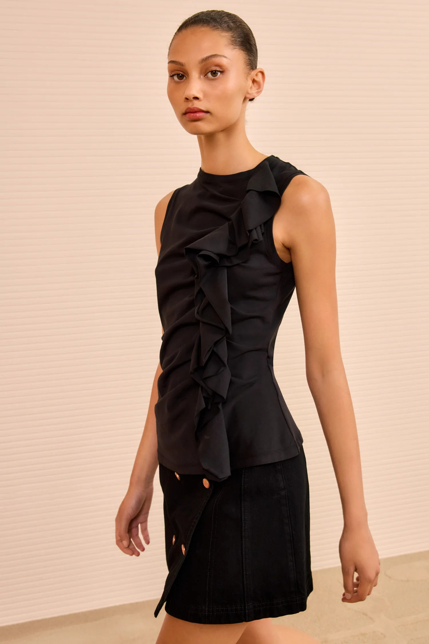 Clio Ruched Ruffle Top - Noir - Image 3