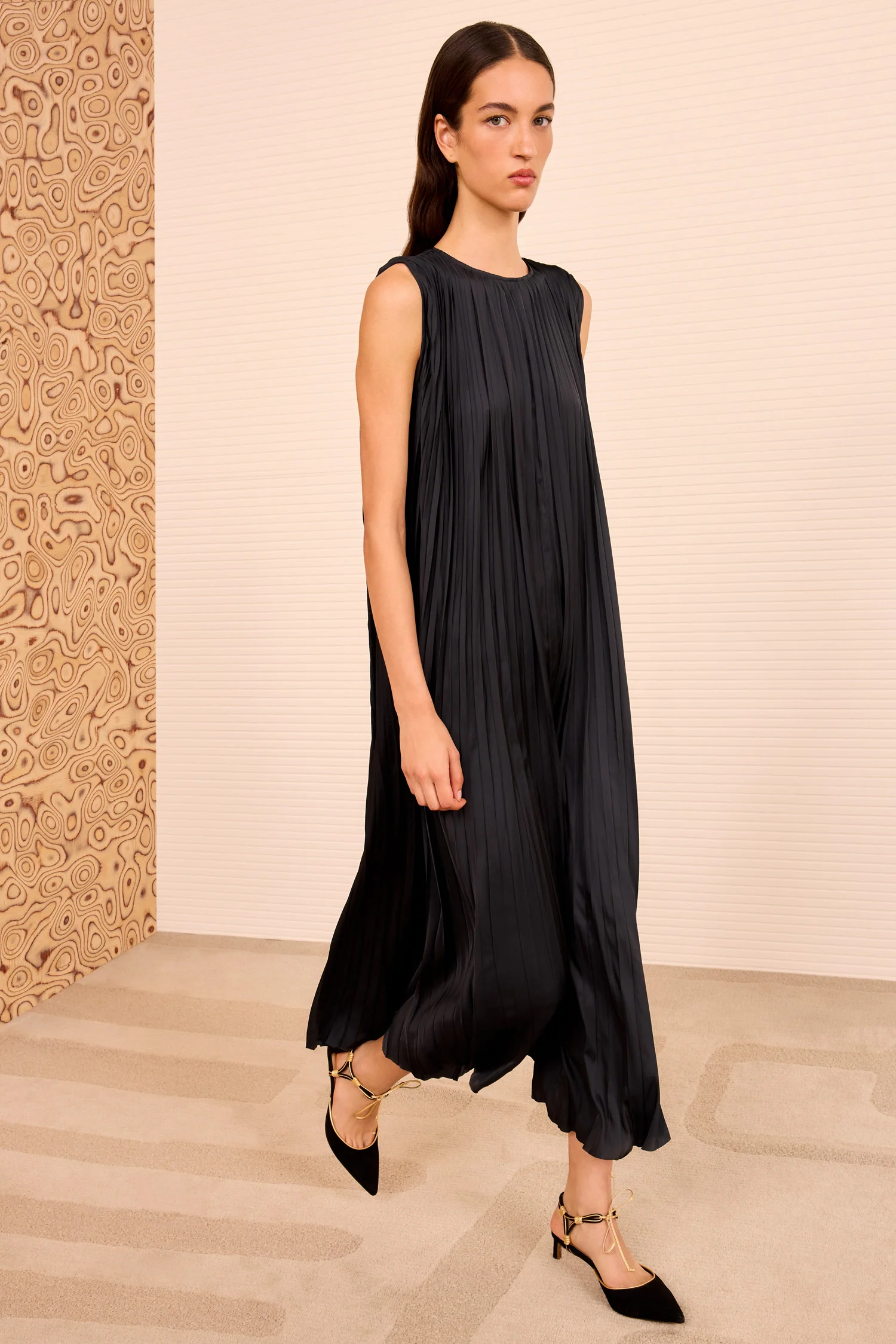 Fianna Pleated Midi Dress - Noir - Image 5