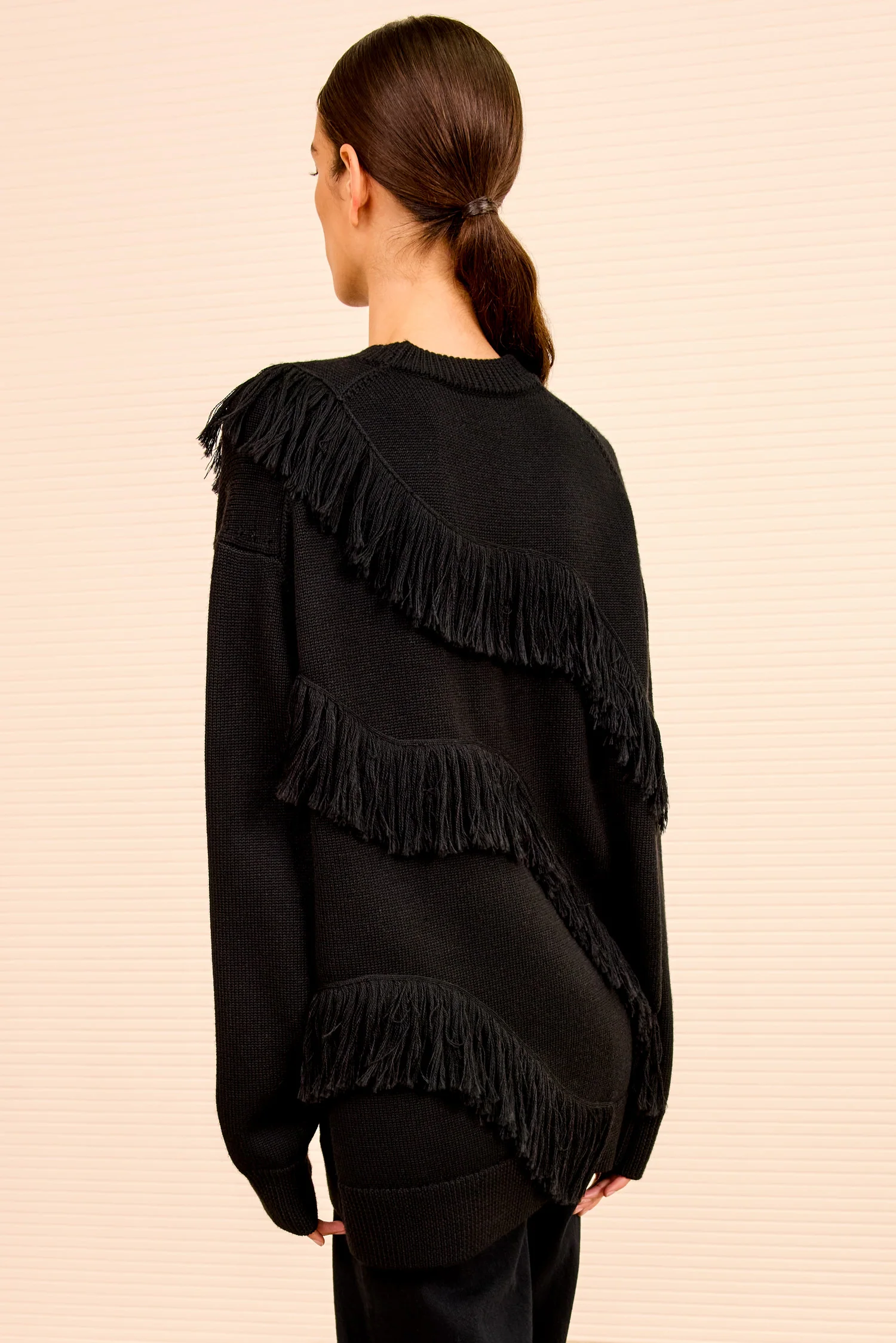 Ina Oversized Fringe Pullover - Noir - Image 4
