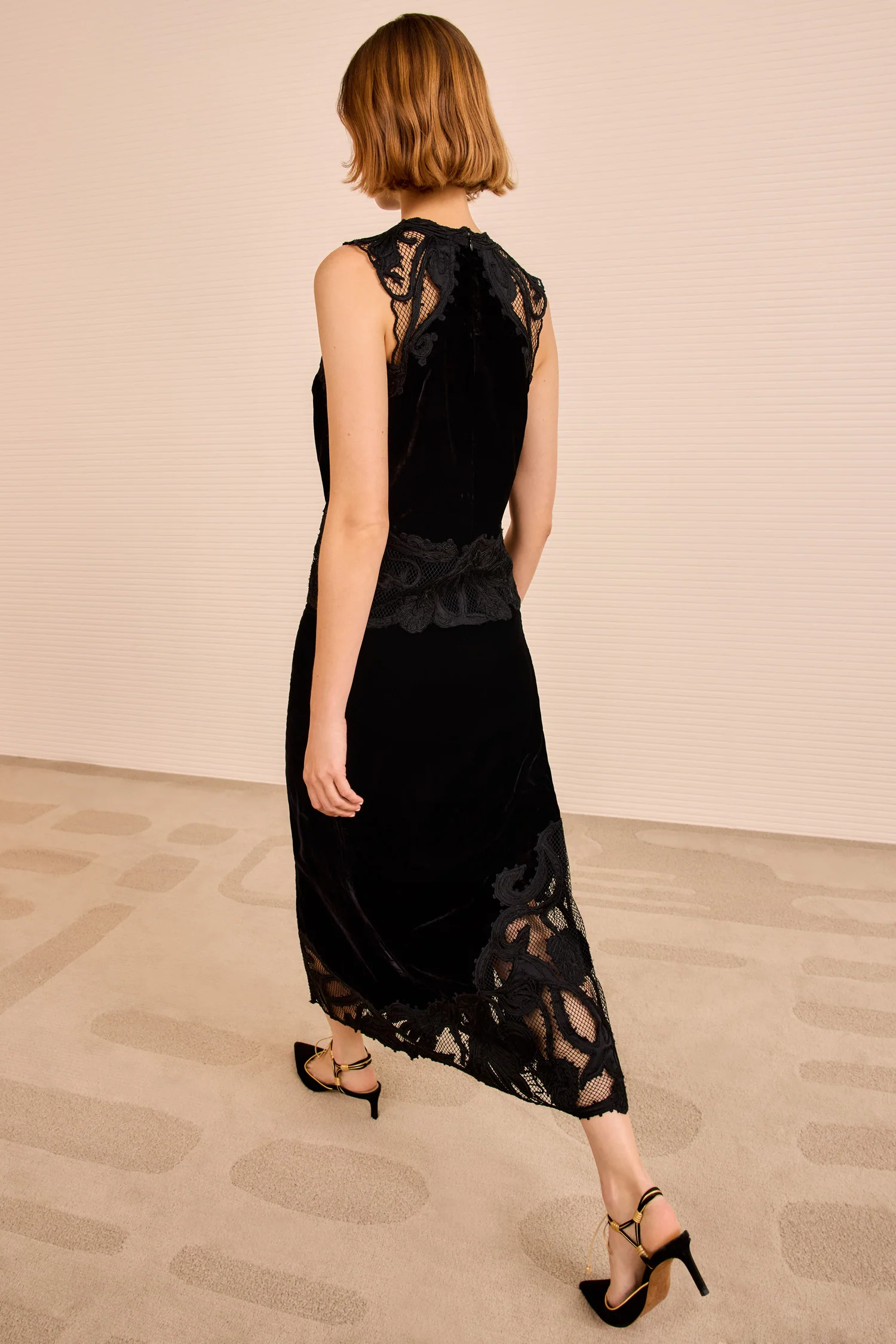 Kassandra Sleeveless Embroidered Top - Noir - Image 4