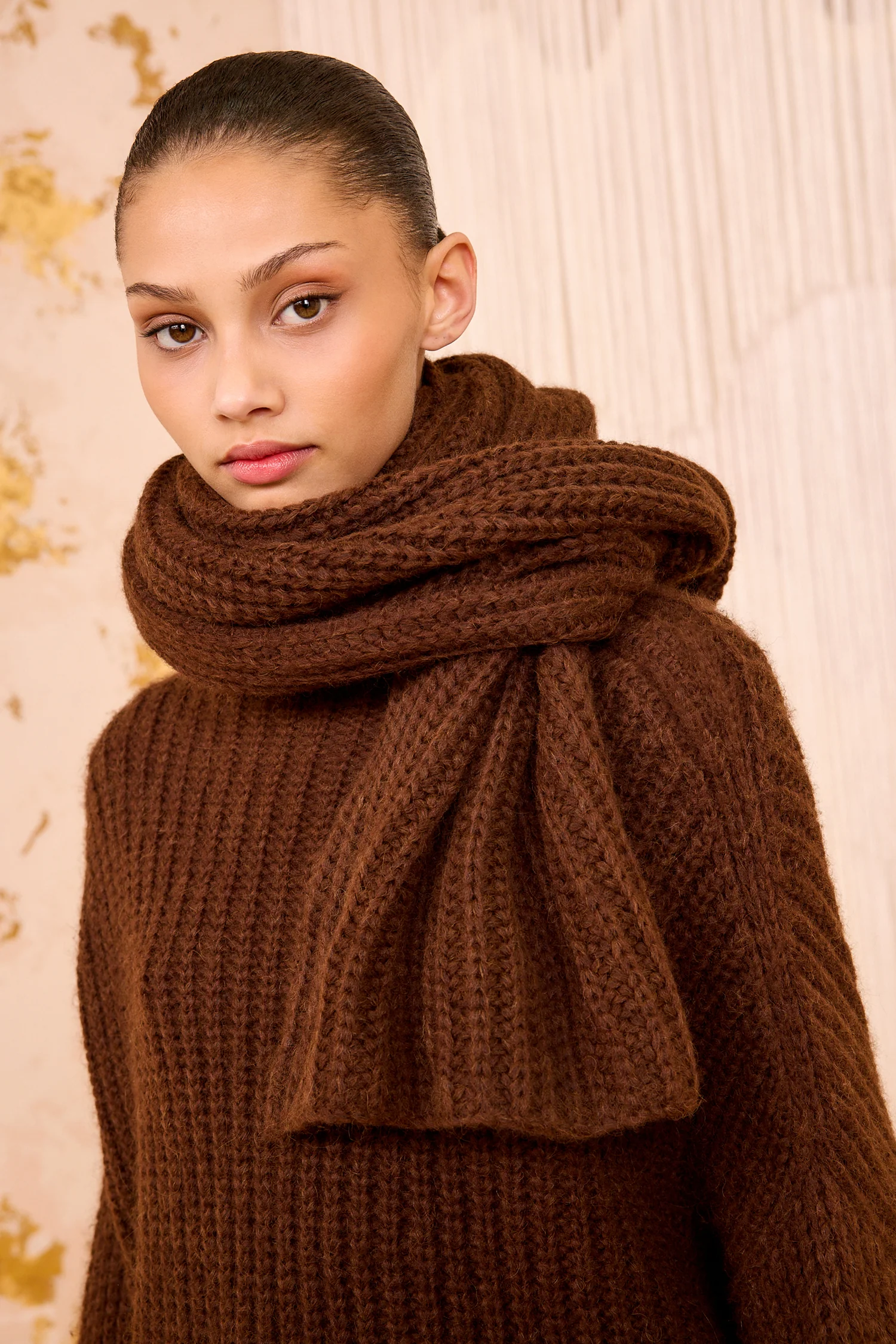 Lucie Alpaca Knit Scarf - Walnut - Image 2