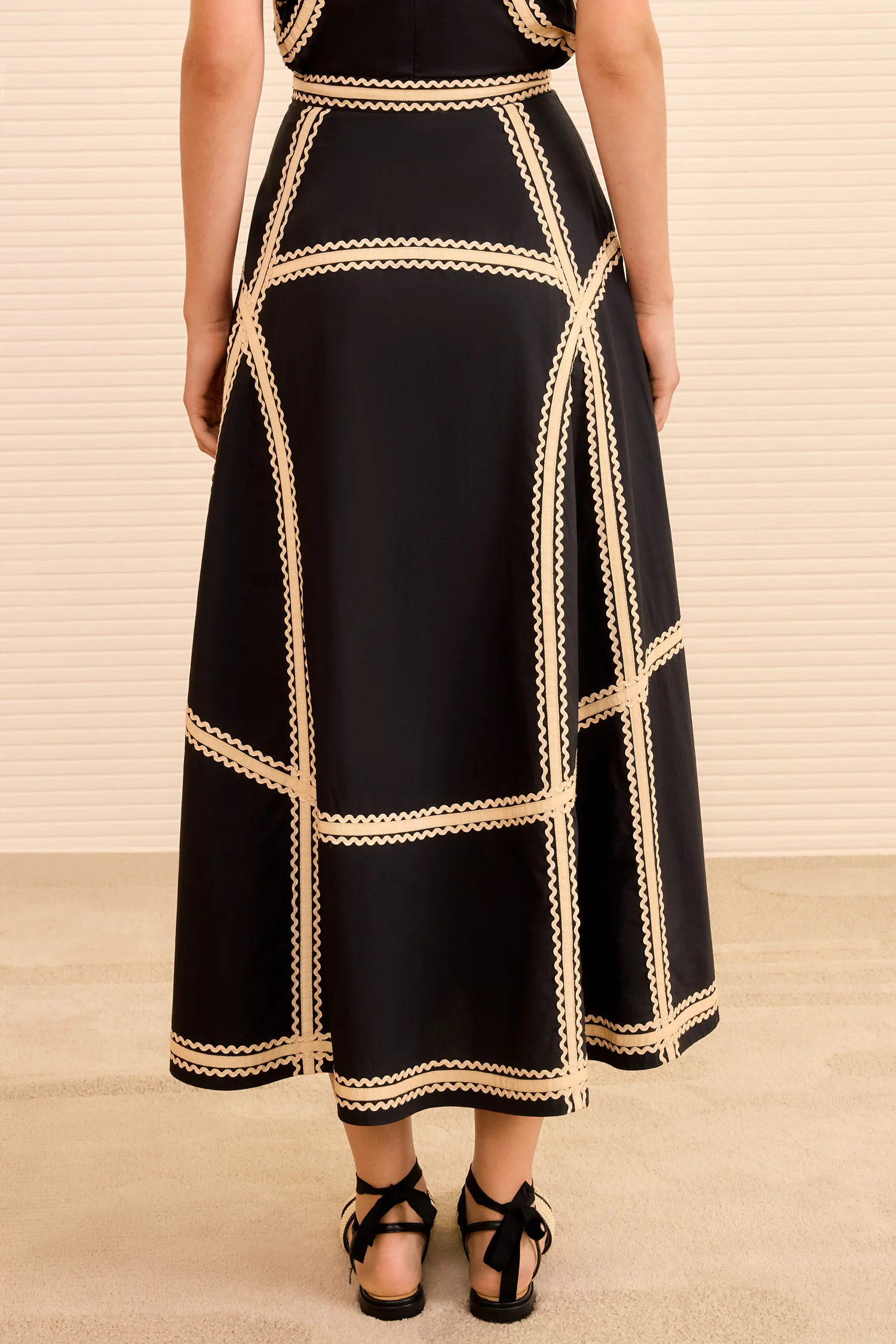 Norah A‐Line Midi Skirt - Noir - Image 5