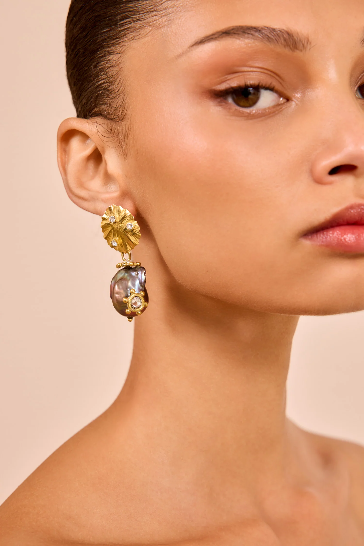 Pearl Dangle Earring - Oyster - Image 4