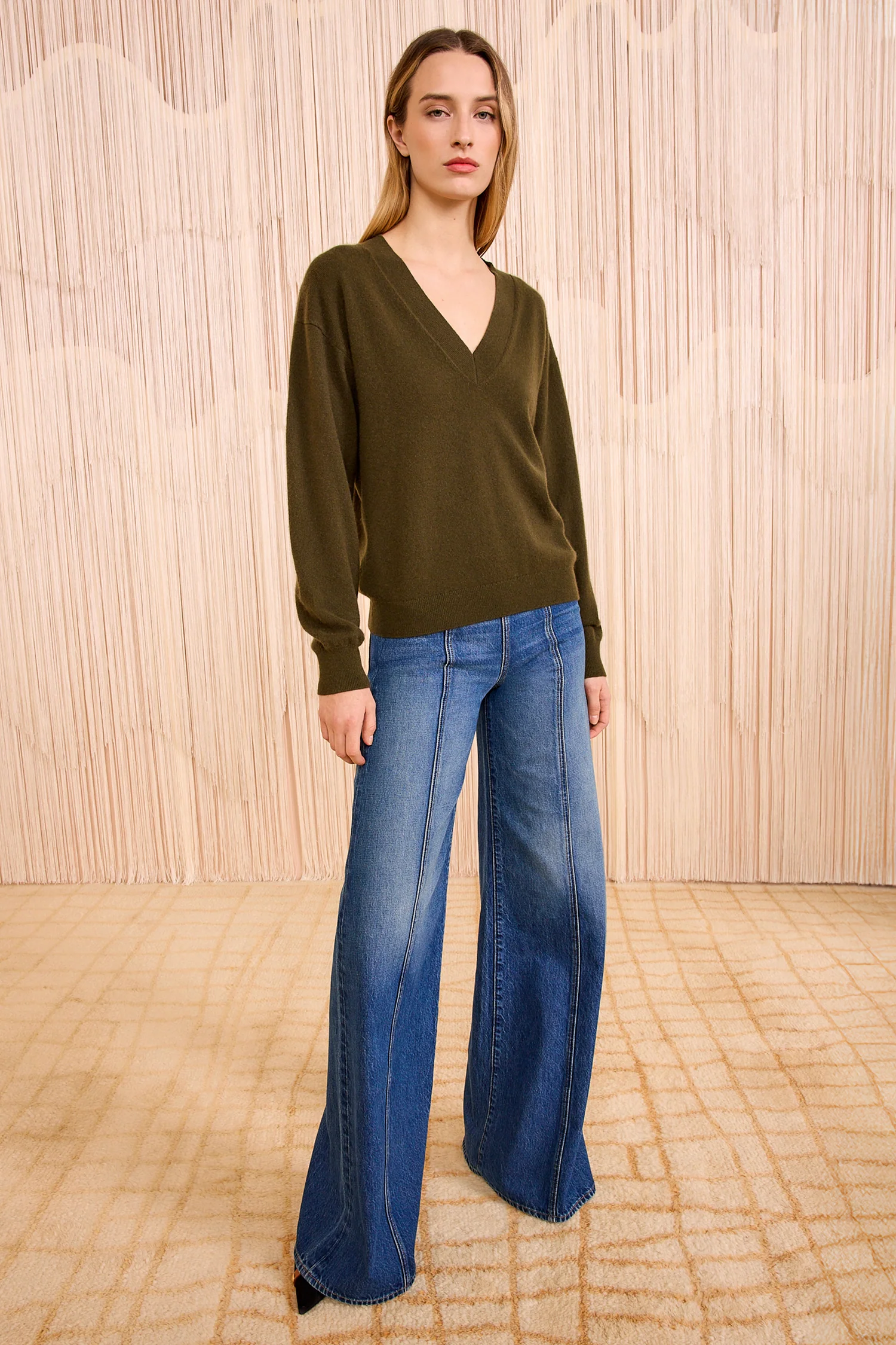 Ryla Cashmere V–Neck Pullover - Hunter - Image 4