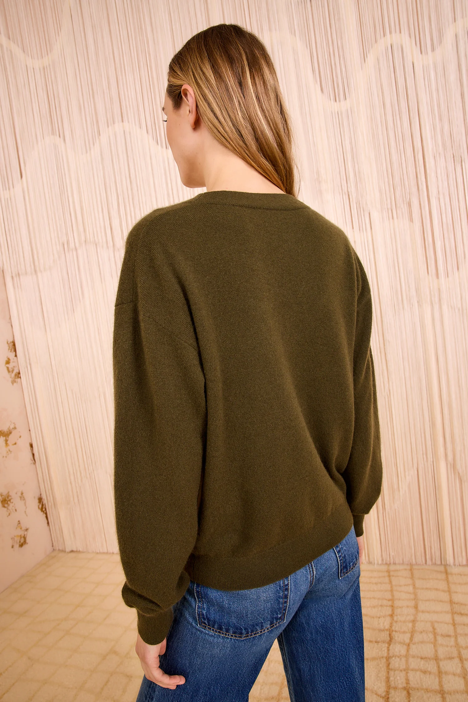 Ryla Cashmere V–Neck Pullover - Hunter - Image 5