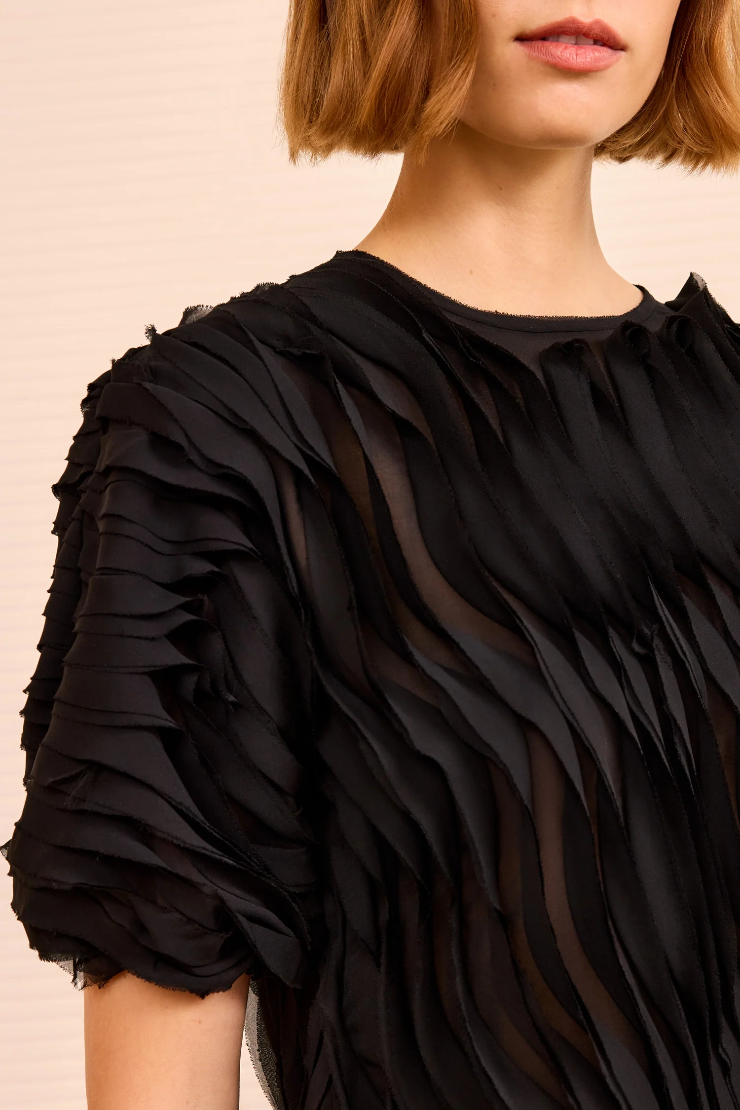 Vayda Short Sleeve Top - Noir - Image 2