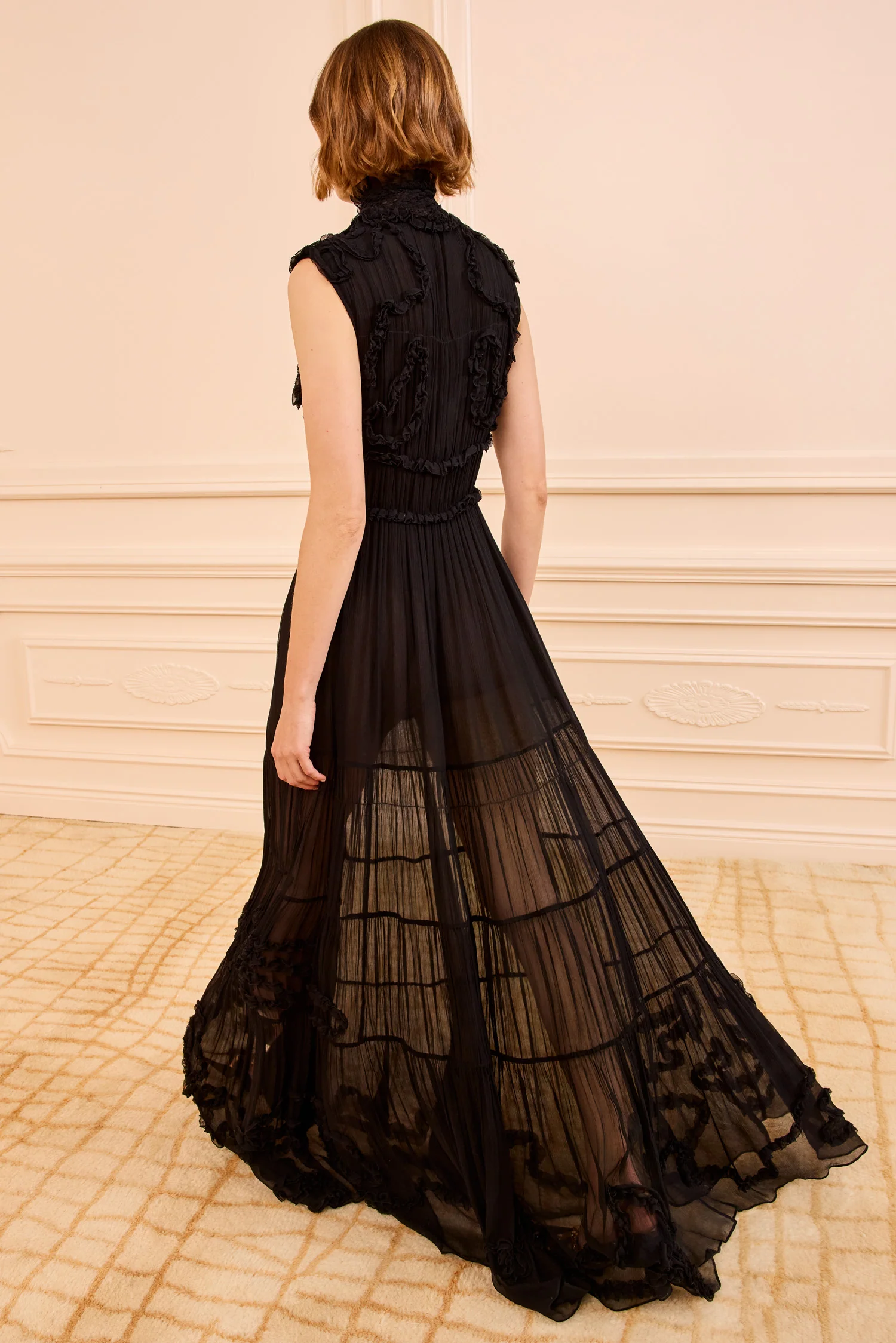 Verona Silk Smocked Gown - Noir - Image 5