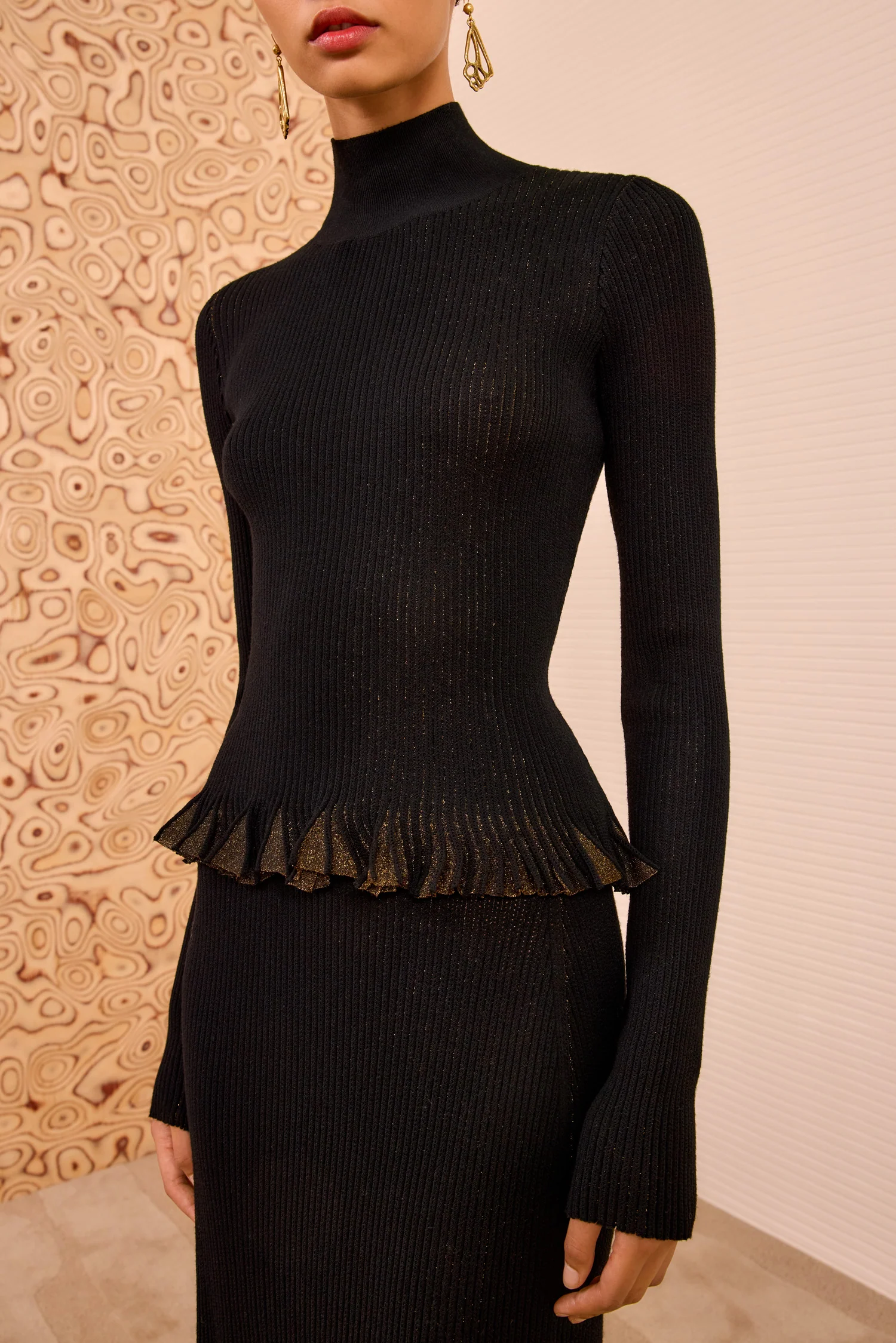 Yulia Ruffle Turtleneck Top - Noir - Image 3